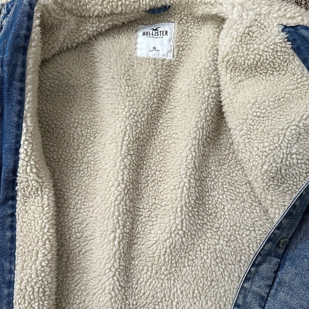 Hollister Sherpa-Lined Denim Jacket Size XL - Picture 6 of 7